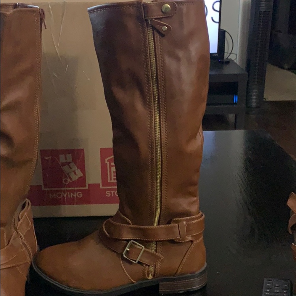 Never worn dolce vita boots!